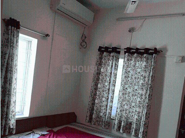 2 BHK Apartment in Satellite for rent Ahmedabad. The reference number is 20064232