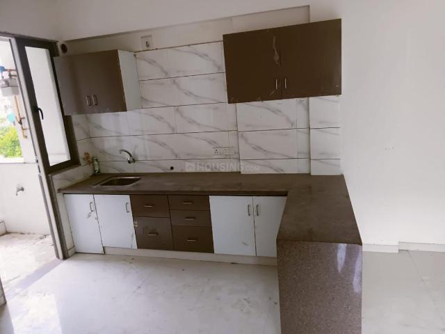2 BHK Apartment in Satellite for rent Ahmedabad. The reference number is 20196874