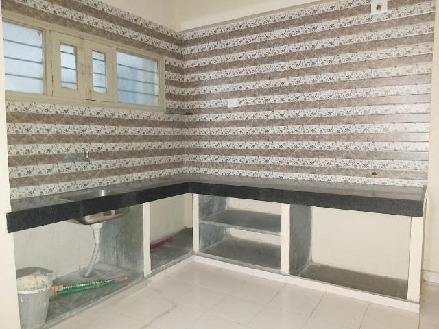 2 BHK Apartment in Satellite for rent Ahmedabad. The reference number is 20323872