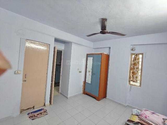 2 BHK Apartment in Satellite for rent Ahmedabad. The reference number is 21087054