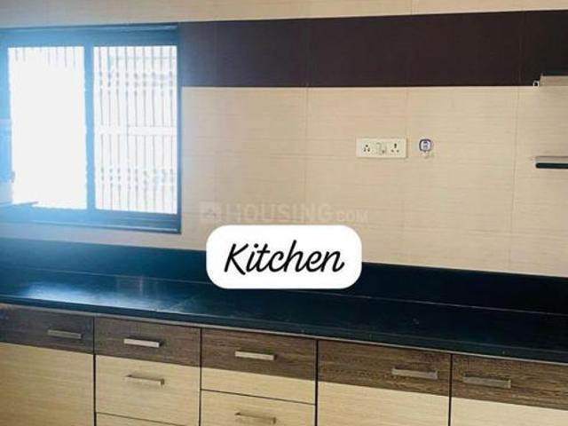 2 BHK Apartment in Satellite for rent Ahmedabad. The reference number is 21231778