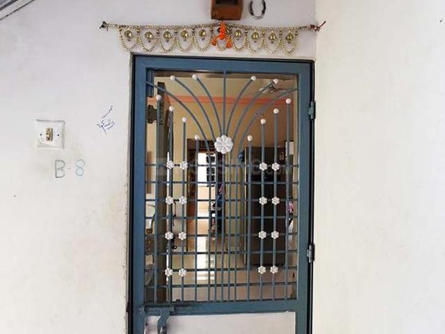 2 BHK Apartment in Satellite for resale Ahmedabad. The reference number is 19835073
