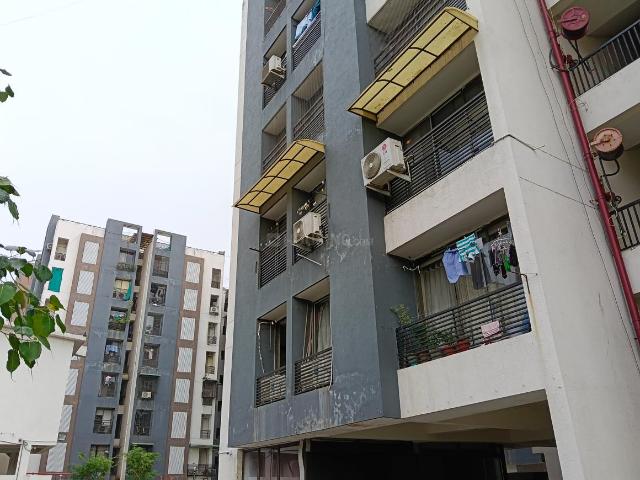2 BHK Apartment in Satellite for resale Ahmedabad. The reference number is 20856810