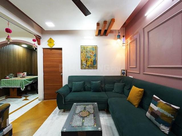 2 BHK Apartment in Satellite for resale Ahmedabad. The reference number is 21070553