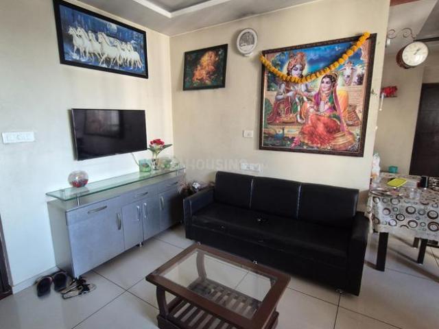 2 BHK Apartment in Sayajiganj for rent Vadodara. The reference number is 19099938