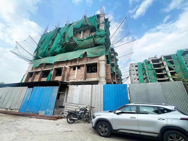 2 BHK Apartment in Sabarmati for resale Ahmedabad. The reference number is 20631144