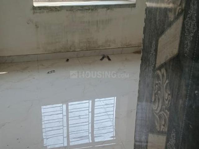 2 BHK Apartment in Saha Para for resale Kolkata. The reference number is 20811994
