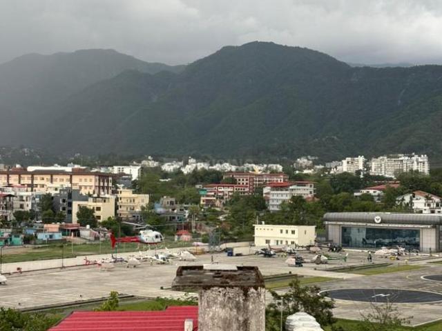 2 BHK Apartment in Sahastradhara Road for resale Dehradun. The reference number is 21171780