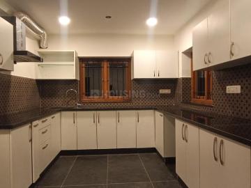 2 BHK Apartment in Saidapet for rent Chennai. The reference number is 20549514