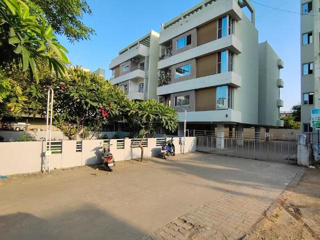 2 BHK Apartment in Saiyed Vasna for resale Vadodara. The reference number is 19177793