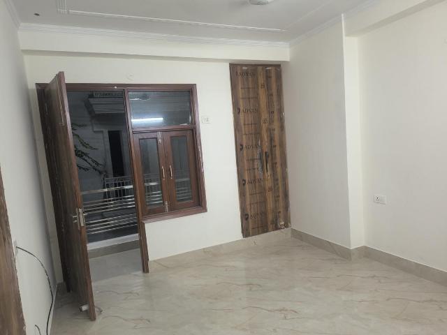 2 BHK Apartment in Saket for rent New Delhi. The reference number is 21007602