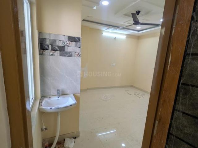 2 BHK Apartment in Sanath Nagar for rent Hyderabad. The reference number is 20143662
