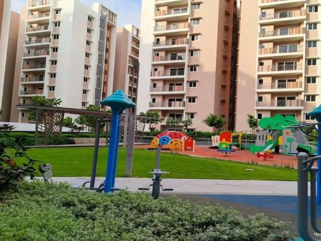 2 BHK Apartment in Sanath Nagar for resale Hyderabad. The reference number is 19943044