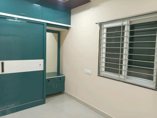 2 BHK Apartment in Sanjeeva Reddy Nagar for rent Hyderabad. The reference number is 20619582