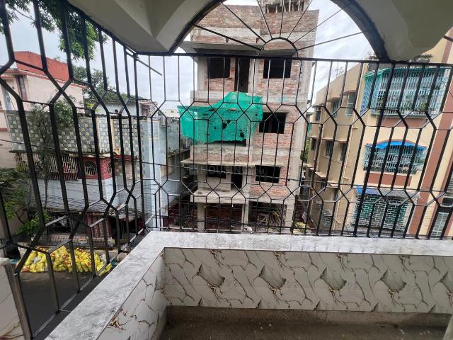 2 BHK Apartment in Santoshpur for rent Kolkata. The reference number is 21199316