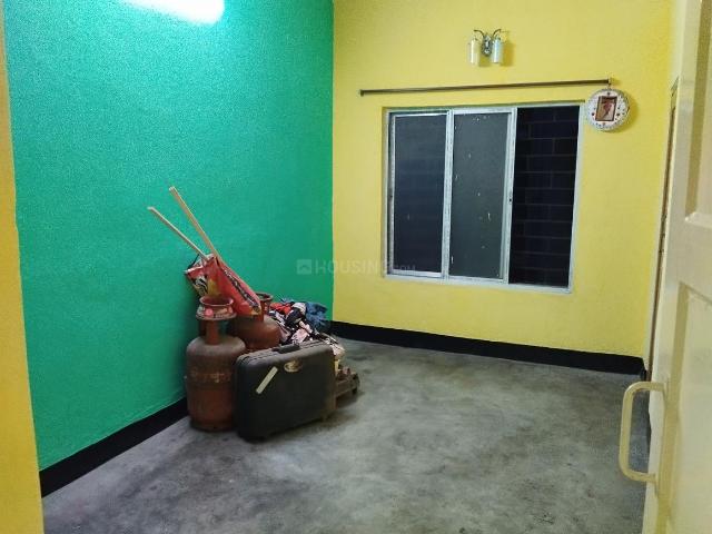 2 BHK Apartment in Santoshpur for resale Kolkata. The reference number is 16706373