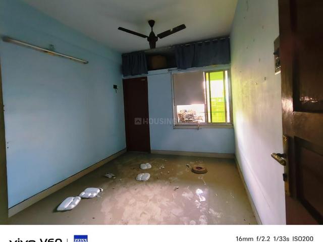 2 BHK Apartment in Santoshpur for resale Kolkata. The reference number is 20567786