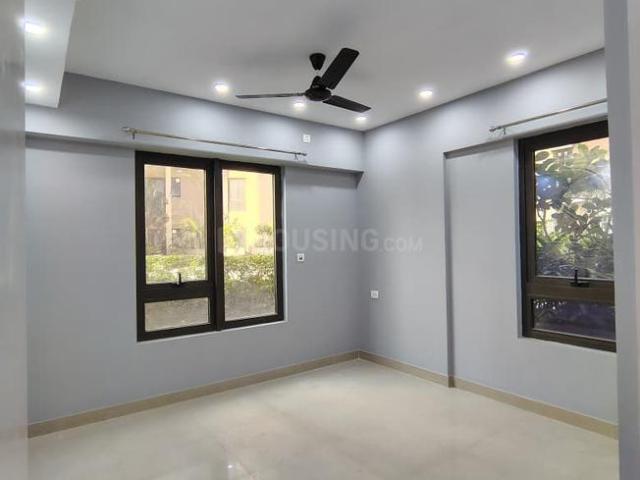 2 BHK Apartment in Santoshpur for resale Kolkata. The reference number is 20695753