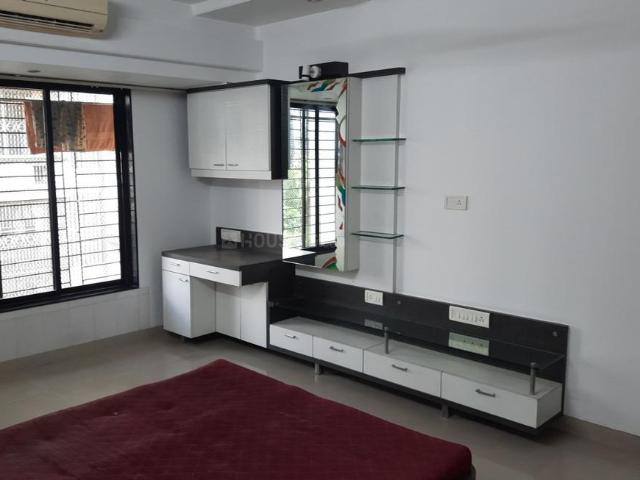 2 BHK Apartment in Santacruz East for rent Mumbai. The reference number is 21051947