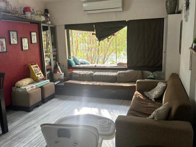 2 BHK Apartment in Santacruz East for resale Mumbai. The reference number is 20860651