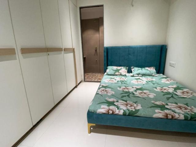 2 BHK Apartment in Santacruz East for resale Mumbai. The reference number is 20965202