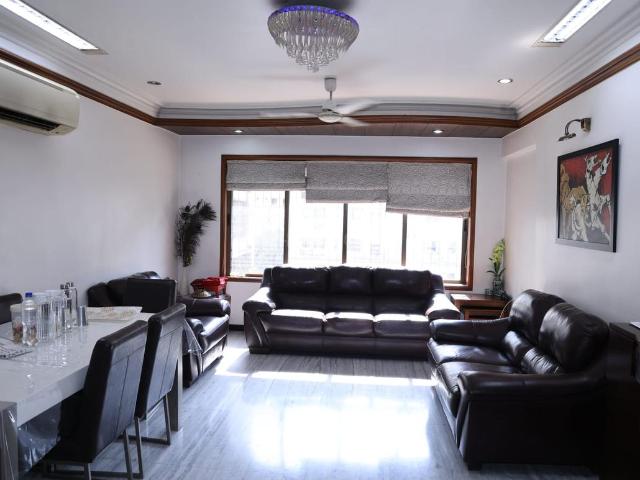 2 BHK Apartment in Santacruz East for resale Mumbai. The reference number is 21192056