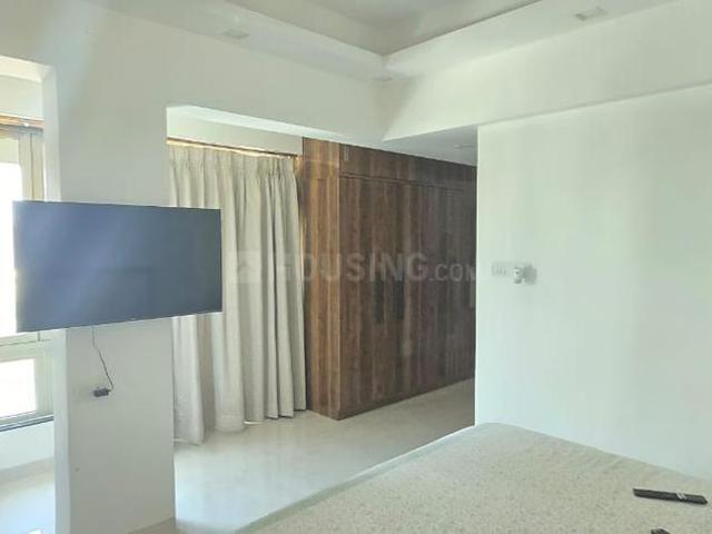 2 BHK Apartment in Santacruz West for rent Mumbai. The reference number is 20546457