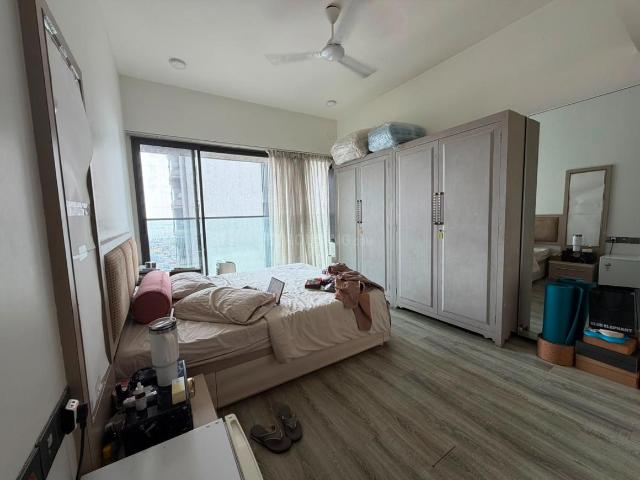 2 BHK Apartment in Santacruz West for rent Mumbai. The reference number is 20705404