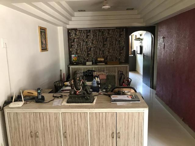 2 BHK Apartment in Santacruz West for rent Mumbai. The reference number is 20981844