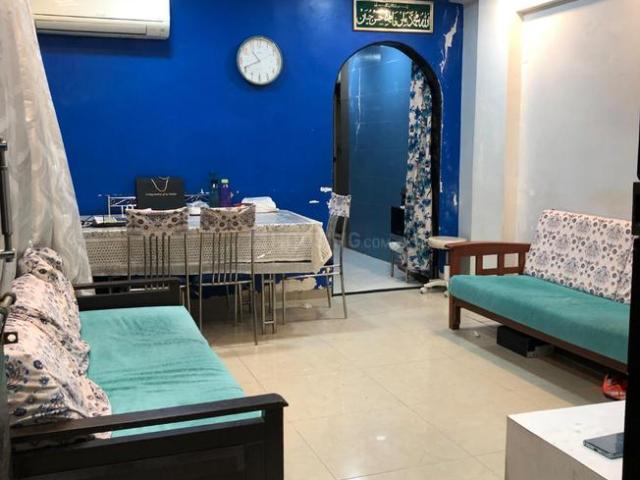 2 BHK Apartment in Santacruz West for rent Mumbai. The reference number is 20995319