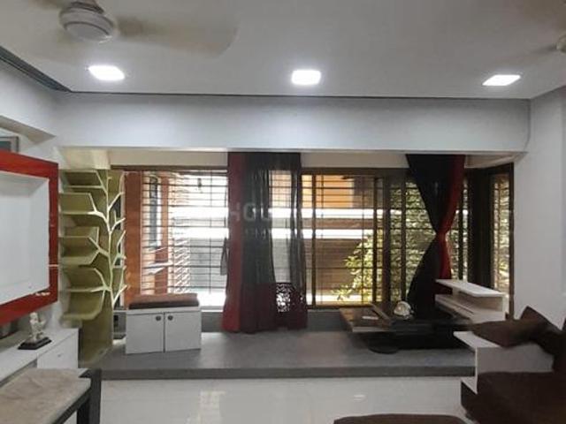 2 BHK Apartment in Santacruz West for rent Mumbai. The reference number is 21043728