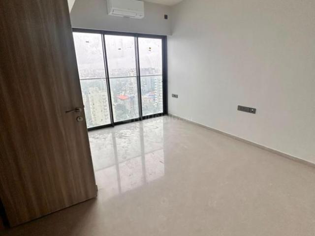 2 BHK Apartment in Santacruz West for rent Mumbai. The reference number is 21155431