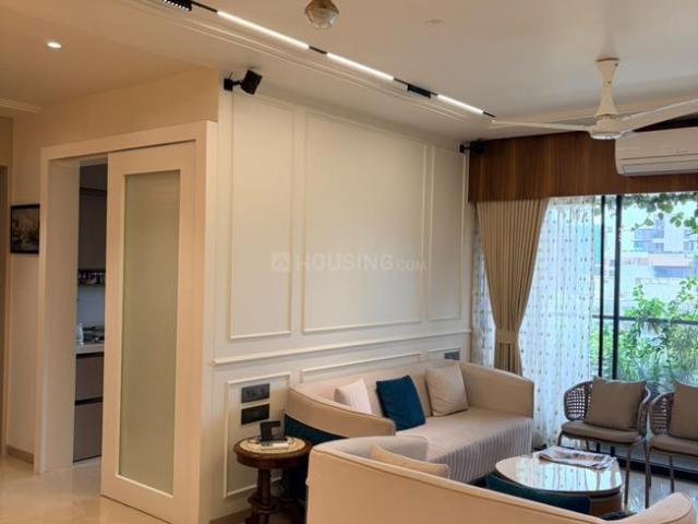 2 BHK Apartment in Santacruz West for rent Mumbai. The reference number is 21188029
