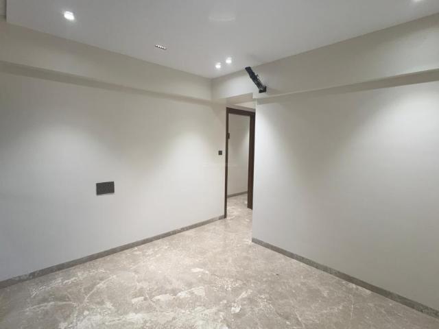 2 BHK Apartment in Santacruz West for resale Mumbai. The reference number is 21304550