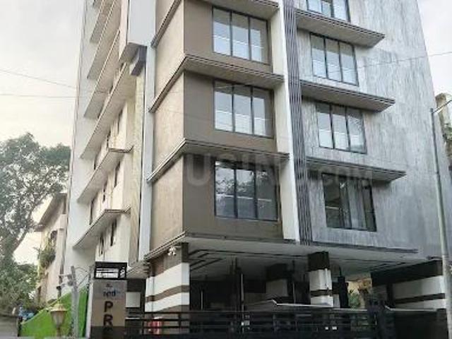 2 BHK Apartment in Santacruz West for resale Mumbai. The reference number is 21349350