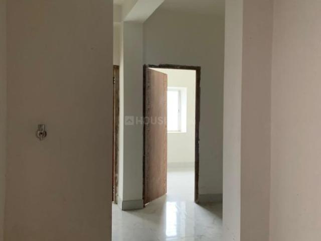 2 BHK Apartment in Sarada Pally for resale Kolkata. The reference number is 21261567