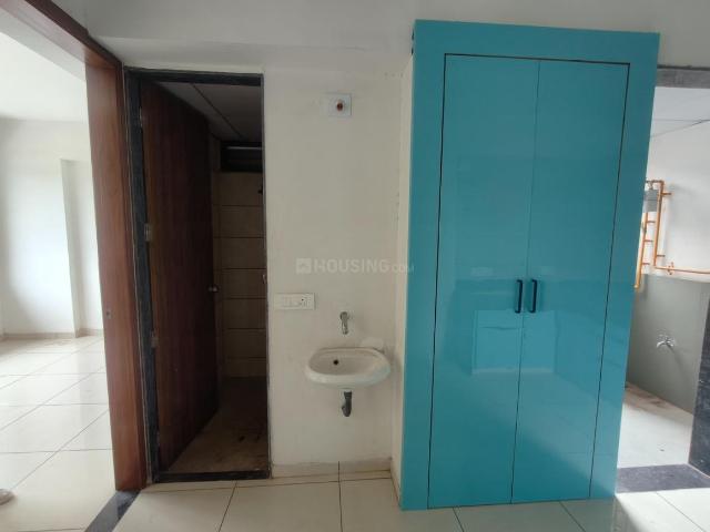 2 BHK Apartment in Sarkhej for rent Ahmedabad. The reference number is 21093069
