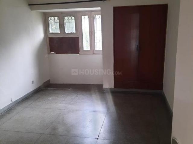 2 BHK Apartment in Sarita Vihar for rent New Delhi. The reference number is 18747195