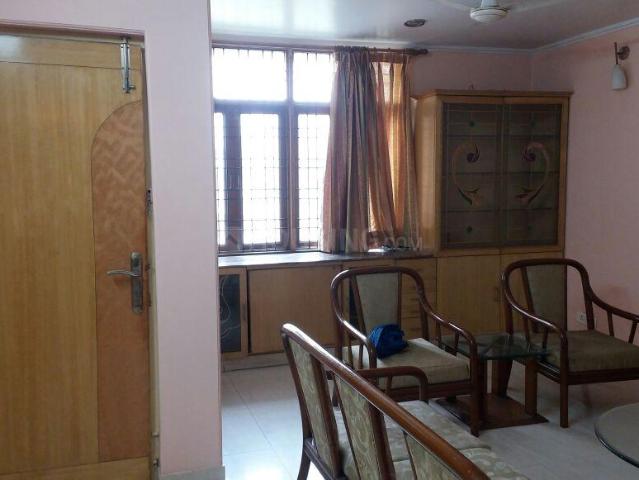 2 BHK Apartment in Sarita Vihar for rent New Delhi. The reference number is 19337689