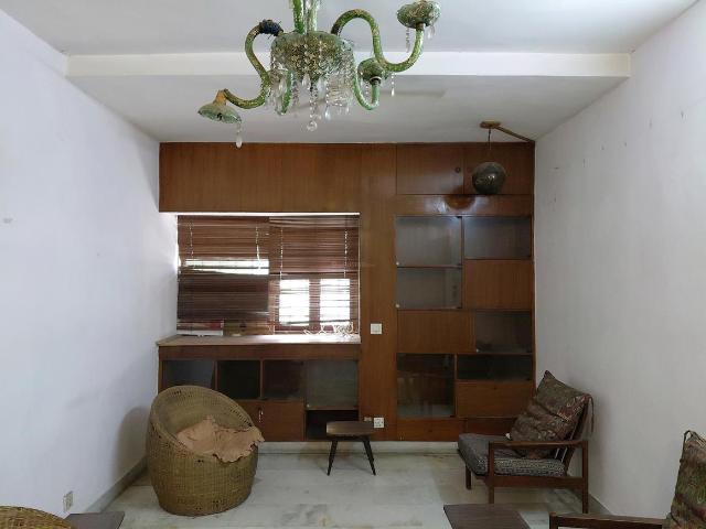 2 BHK Apartment in Sarita Vihar for rent New Delhi. The reference number is 19725455