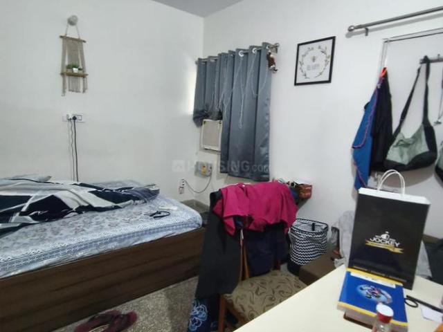 2 BHK Apartment in Sarita Vihar for rent New Delhi. The reference number is 19976352