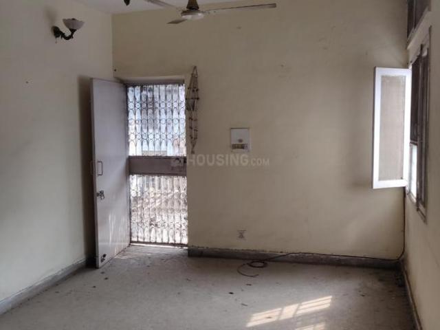 2 BHK Apartment in Sarita Vihar for rent New Delhi. The reference number is 19979552