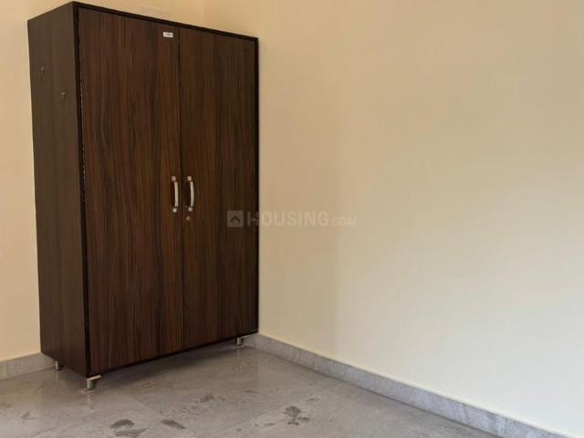 2 BHK Apartment in Sarita Vihar for rent New Delhi. The reference number is 20019919