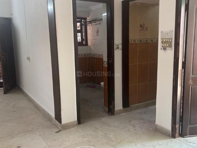 2 BHK Apartment in Sarita Vihar for rent New Delhi. The reference number is 20173994