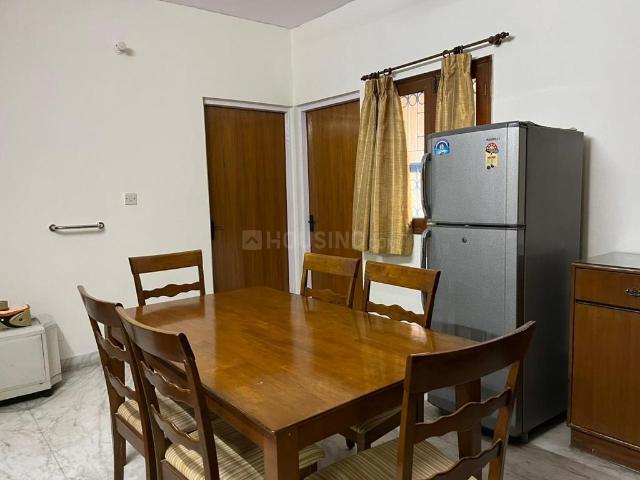 2 BHK Apartment in Sarita Vihar for rent New Delhi. The reference number is 20243675