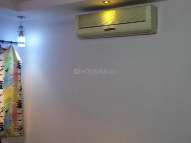 2 BHK Apartment in Sarita Vihar for rent New Delhi. The reference number is 21307902