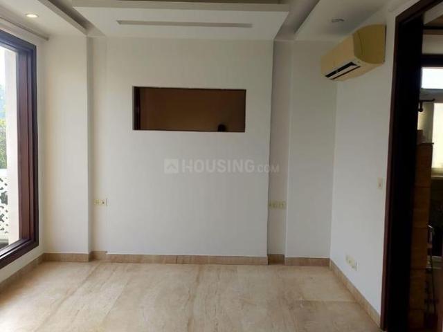 2 BHK Apartment in Sarita Vihar for resale New Delhi. The reference number is 19320979