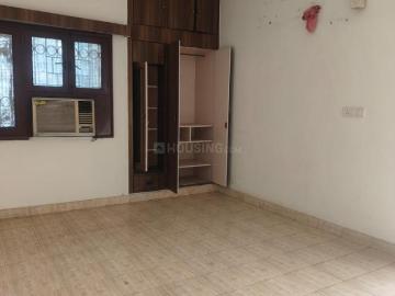 2 BHK Apartment in Sarita Vihar for resale New Delhi. The reference number is 19698281