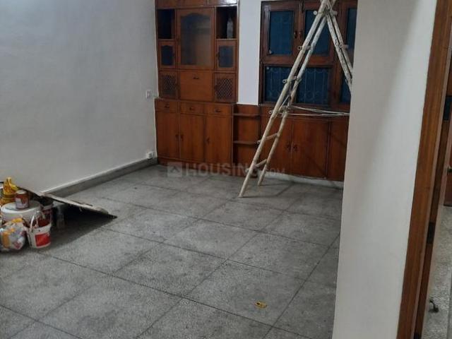 2 BHK Apartment in Sarita Vihar for resale New Delhi. The reference number is 20449085