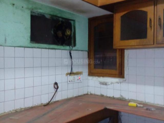 2 BHK Apartment in Sarita Vihar for resale New Delhi. The reference number is 21393736